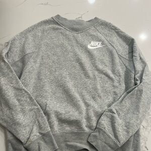 Women’s Nike Sweatshirt. Size small